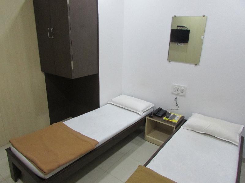 Click Hotels Andheri Midc Мумбай Екстериор снимка